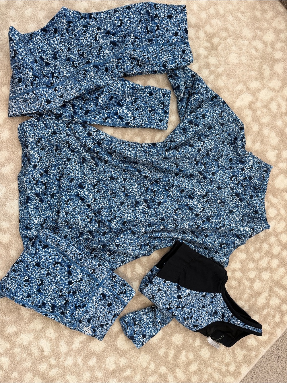 Blue Floral Activewear Set - Top & Sports Bra
